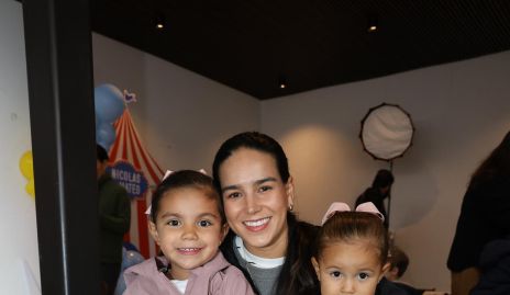  Sandra Villalobos, Javiera y Emilia.