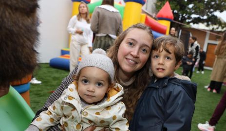  Mónica, Roberta y Mariano Camargo.