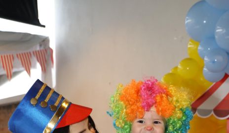  Adri de la Maza con su hijo Mateo.