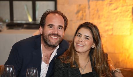  Fernando Castañón y Jesica Ferretiz.