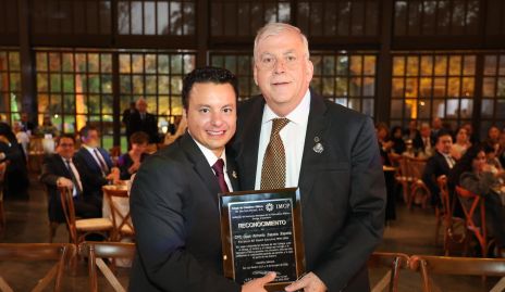  Fernando Delgadillo y Juan Antonio Zapata.