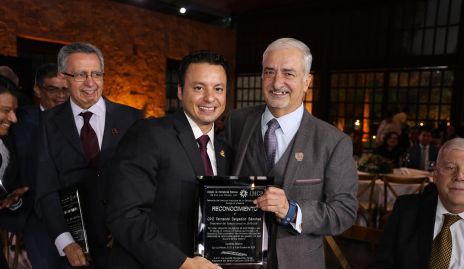  Fernando Delgadillo y Fernando Delgadillo.