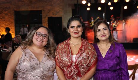  Laura Angélica Arroyo, Guadalupe Izanami Viera y Elsa Arias.