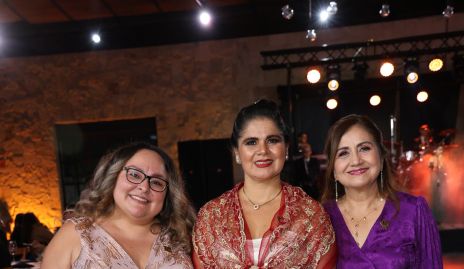  Laura Angélica Arroyo, Guadalupe Izanami Viera y Elsa Arias.