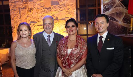  Lilia Faisal, Fernando Delgadillo, Guadalupe Izanami Viera y Fernando Delgadillo.