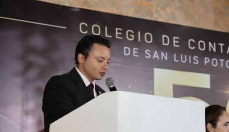  Fernando Delgadillo.
