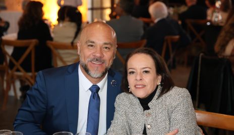  Juan de Dios Torres y Silvia Elena Flores.