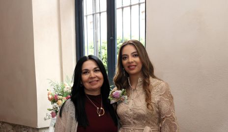  Adriana Córdova y Ana Contreras.