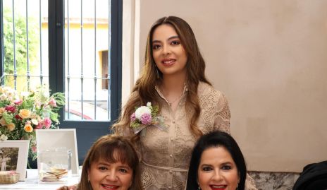  Karla Contreras, Ana Contreras, Enriqueta Contreras.