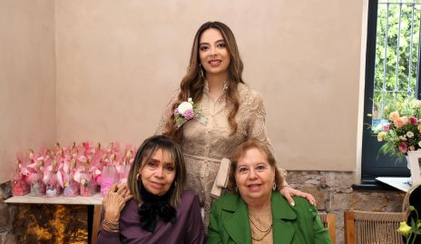  Rosy Durán, Ana Contreras y Chata Córdova.