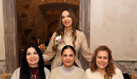  Adriana Córdova, Ana Contreras, Maggie Herrera y Tere Corona.