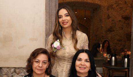  Alejandra Orozco, Ana Contreras  y Adriana Córdova.