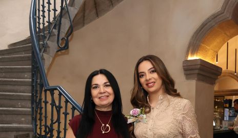  Adriana Córdova y Ana Contreras.