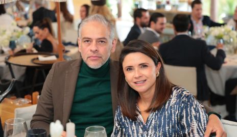 Alejandro García y Paola Félix.