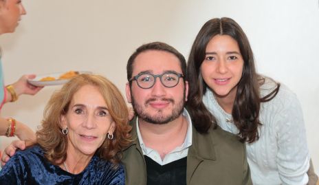  Gaby Cantú, Ricardo Armería y María José Cantú.