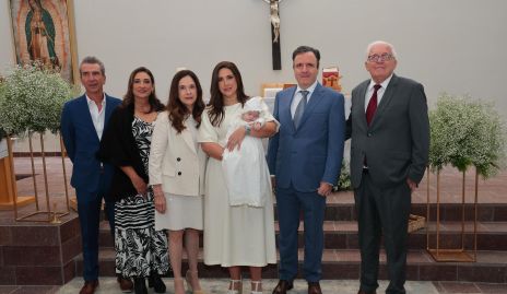  Emiliano Martínez Cantú con sus papás y abuelos, Eduardo Cantú, Blanca González, Laura Aristegui, Blanca Cantú, Eduardo Martínez y Eduardo Martínez.