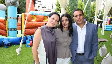  Mariana González, María Julia Ramírez y Carlos Ramírez.