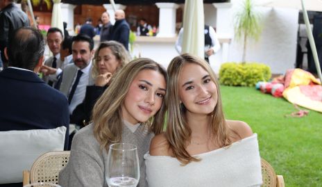  Paloma Artolozága e Isabela Vázquez.