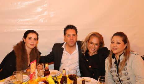  Alejandra Contreras, Uriel Jiménez, Marcela Valencia y María Elena Martínez.