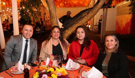  Jesús, Carolina, Janeth y Gaby.