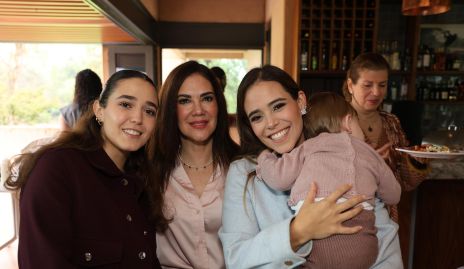  Cinthia De Luna, Edith Pérez e Ingrid De Luna.