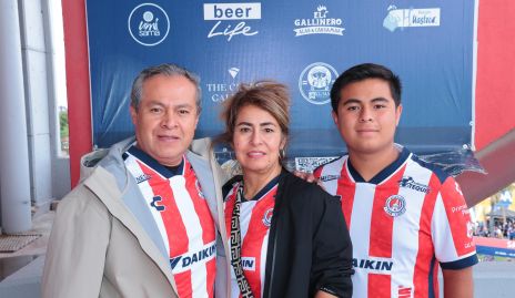  Mateo Hernández, Dani Isabel Moctezuma y Emiliano Hernández.