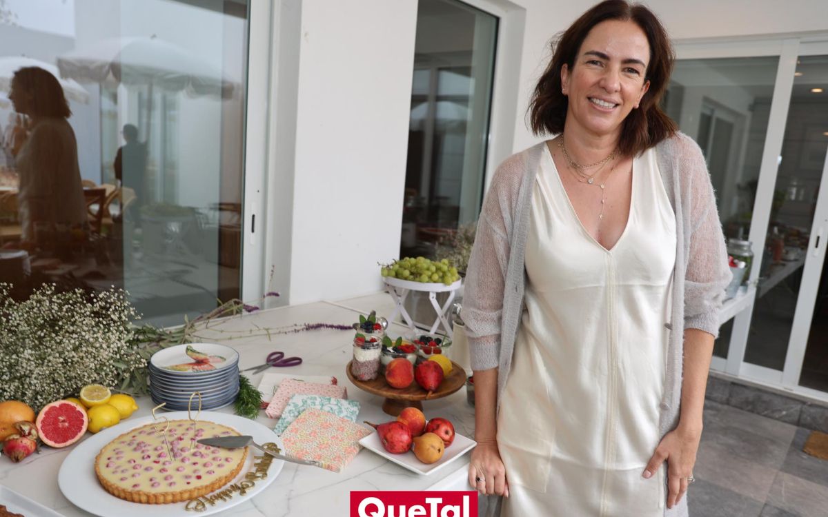 ALEJANDRA G&Uuml;EMES  FESTEJ&Oacute; CON AMIGAS SU CUMPLEA&Ntilde;OS