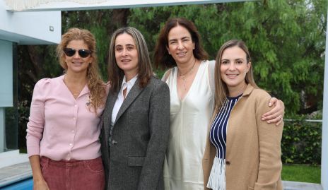  Lourdes López, Gabriela Acosta, Alejandra Güemes y Sandra Pérez.