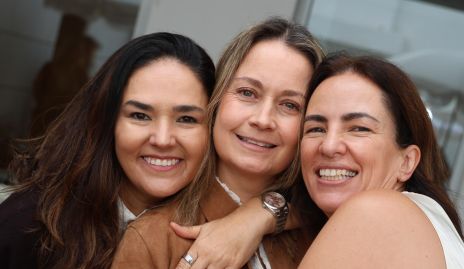  Ana Paula Valdés, Gaby Artolózaga y Alejandra Güemes.