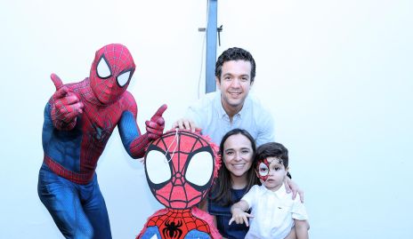  Daniel Granados, María Ramírez y Marcelo Granados.
