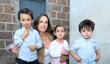  Sebastián Labastida, Eunice Camacho, Pía Labastida y Jero Labastida.