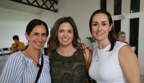  Mónica Ramos, Marilú Paredes y Adriana Dibildox.
