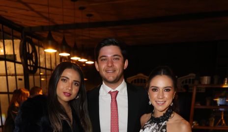  Sofía Villegas, Matew Delgado y Jaquie de la Garza.