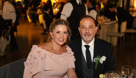  Erika Rodríguez y Eduardo Zepeda, papás del novio.