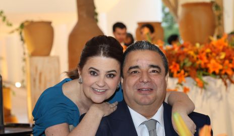  Margaret Lozano y José Luis González, papás de la novia.