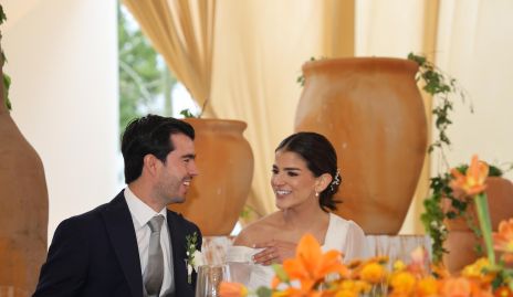  Los recién casados Andrés Espinosa y Margaret González.