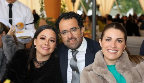  Susana Lozano, Mauricio Romo y Paulet Lozano.