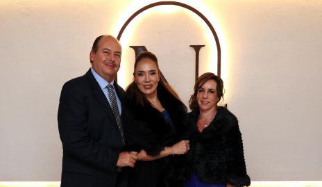  Carlos Sánchez, Lorena Sánchez y Alejandra Ávila.