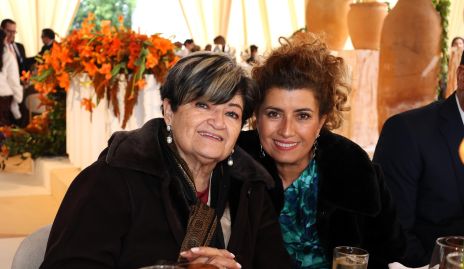  Catalina Martínez y Catalina Chávez.