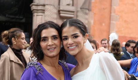  Elvira Sánchez y Margaret González.