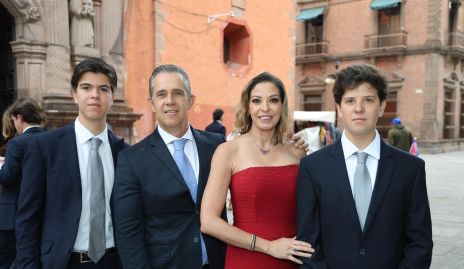 Lucas Espinosa, Eduardo Espinosa, Cecilia Limón y Mateo Espinosa.