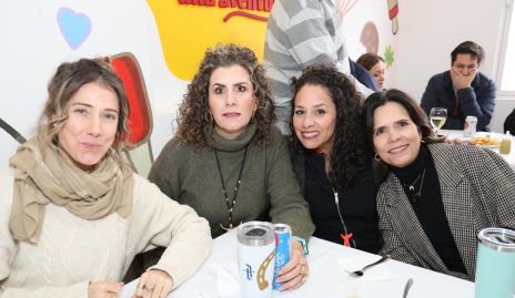  Ingrid Díaz, Lizeth Rubín, Mariana Álvarez y Alejandra Martínez.