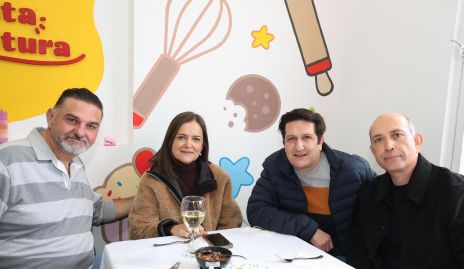  Juan Ignacio Saiz, Adriana Zapata, Paul Castelo y Jorge Guerra.