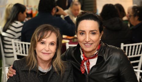  Ingrid Pérez y Alejandra Alcalde.