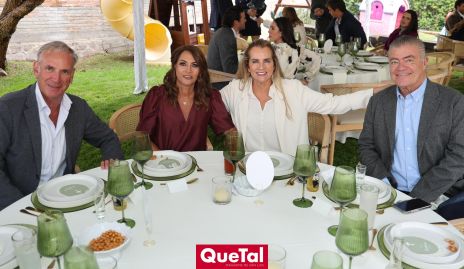  Jesús Aguirre, Raquel Altamirano, Patricia del Bosque y Roberto Lozano, abuelos de Roberto.