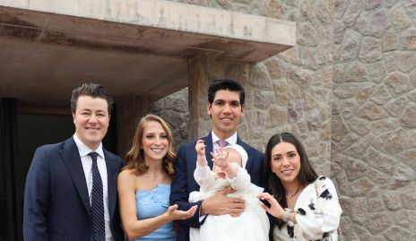  Gastón Lozano, Ale Álvarez, Rafael Tobías, Cristi Lorca y Carola con Roberto .
