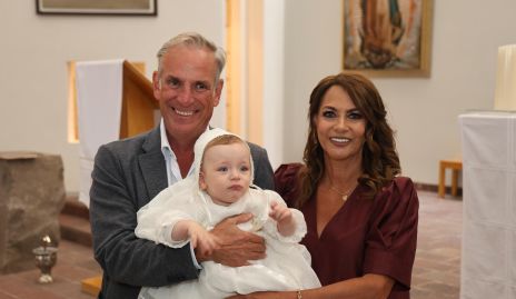  Jesús Aguirre, Raquel Altamirano con su nieto Roberto.