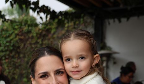  Paulina Aguirre y Luisa.