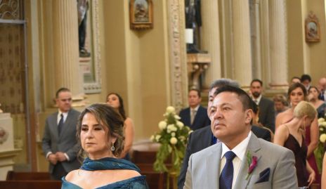 Adriana Saucedo y Jorge Jaimes, papás de la novia.