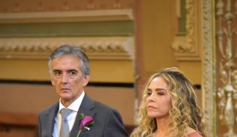  Fernando del Pozo y Gabriela Serment, papás del novio.